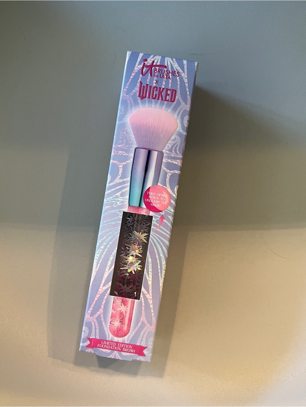 IT Brushes × Wicked Limited-Edition Foundation Brush NWB GLINDA